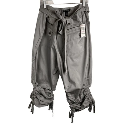Pantalón capri Y2K International Concepts para mujer 22W Lt gris cargo dobladillo corbatas precio de venta sugerido por el fabricante 79 USD Foto 1 de 4