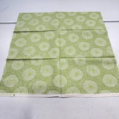 Westminster Huevos de Jardín Salvaje Acolchado Tela Algodón Verde Floral 43x21 Foto 1 de 4