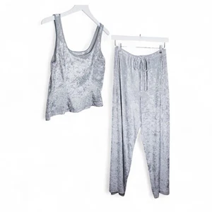 VICTORIA'S SECRET Crushed Velvet Pajama Loungewear Set - Size XS/S Pants & Top M - Picture 1 of 7