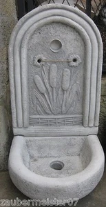 Wandbrunnen "Binsen"  Brunnen Gartenbrunnen Steinbrunnen massiv  70 cm hoch neu - Bild 1 von 1