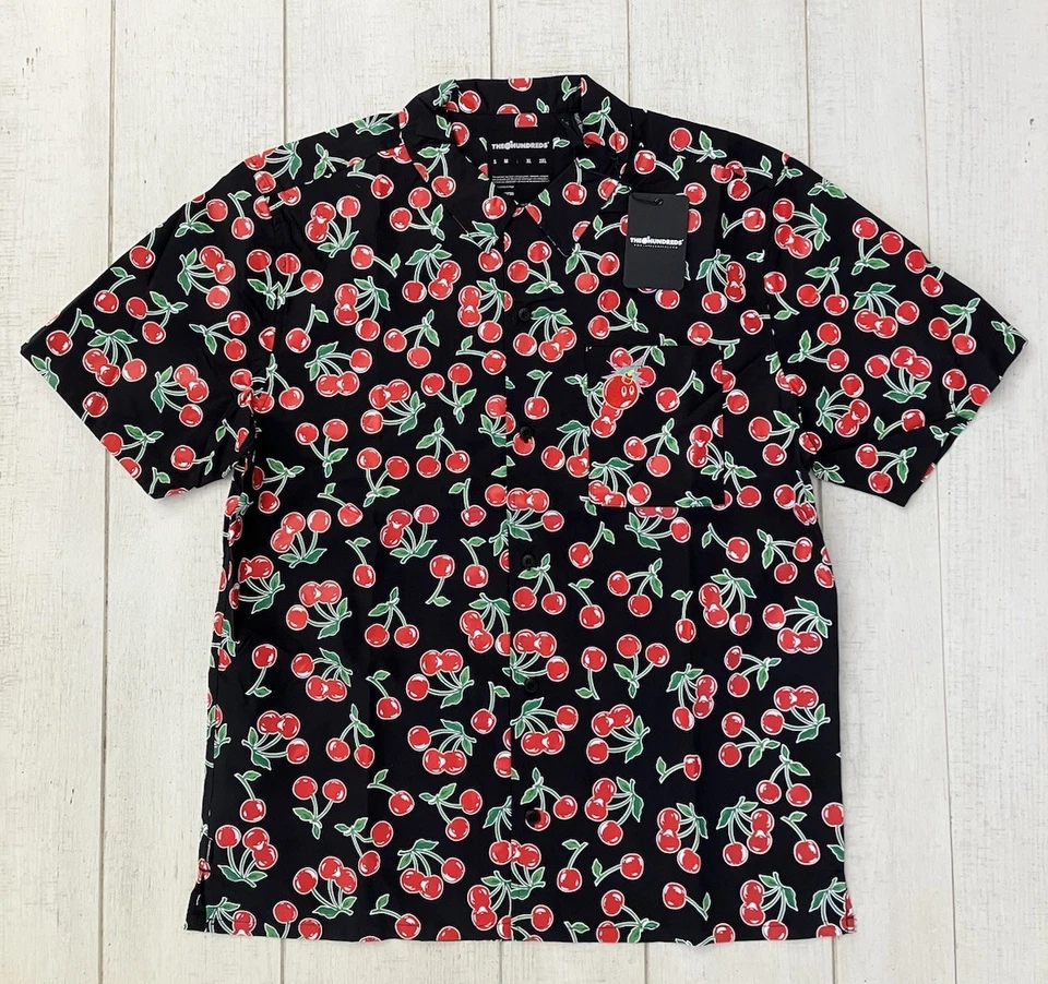 Camisa The Hundreds AOP Cherries Adam Bomb S/S Bolsillo Abotonado L Negra Foto 1 de 4