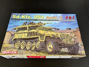 Dragon 6224 3 in 1 Plastic Model Kit 1/35 Sd.Kfz.251 Ausf. C German Halftrack - Picture 1 of 2