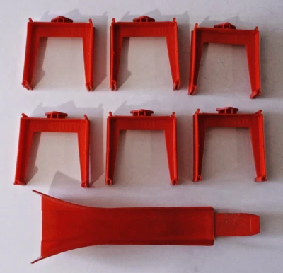 VINTAGE HOT WHEELS REDLINE   SIX RED TRACK TRESTLES & ONE RED JUMP RAMP - Image 1 of 2