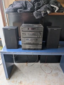  SONY LBT-D107. Dual Cassette. 5 Cd's  - Picture 1 of 4