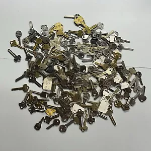 3.10 Pound Lot Key Blank Uncut and Cut Keys - Picture 1 of 10