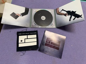 Nine Inch Nails Halo 24 Year Zero CD 2007 Limited Edition Hot Topic AIR Patch - Imagen 1 de 9