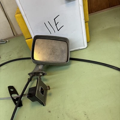 ESPEJO DELANTERO CADILLAC FLEETWOOD 80-92 LADO DEL CONDUCTOR ALIMENTADO con interruptor Foto 1 de 4