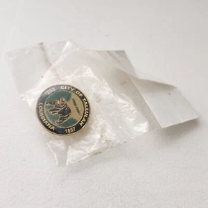 Stadt Tallulah Louisiana Anstecknadel Bär Souvenir Reise - Bild 1 von 7