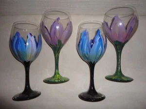 SET 4 KELCH WEIN HANDBEMALT BLÜTENBLATT DRUCK QUALITÄT GLÄSER 16 OZ NEU - Bild 1 von 4