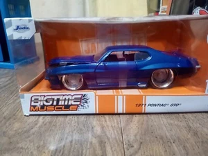 1971 PONTIAC GTO DARK BLUE METALLIC 1/24 DIECAST MODEL CAR BY JADA 33545 - Picture 1 of 5