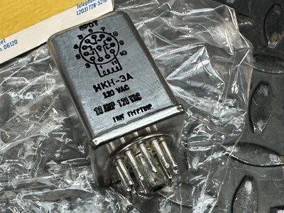 Line Electric HKH3A Plug In Relays - Unused - Image 1 of 4