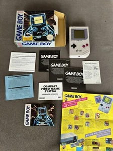 NINTENDO GAME BOY CLASSIC 1989 - 1a EDIZIONE! - GIG ITALIA IMPORT GER - COMPLETO - Foto 1 di 24
