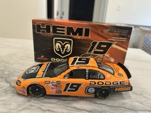 Jeremy Mayfield 2004 Dodge Dealers Hemi Orange Nascar 1/24 Diecast Intrepid #19 - Picture 1 of 5