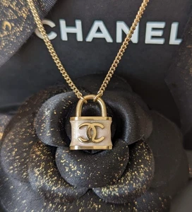 Authentic Chanel CC B18P Logo Pink Padlock Enamel Necklace RARE box receipt - Picture 1 of 11