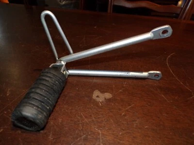 Platine repose pied arrière HUSQVARNA 125 - Photo 1/4