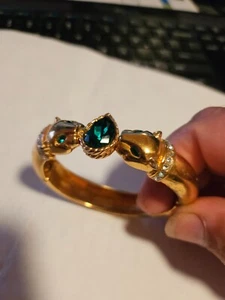 Jackie Collins Green stone, Panther, hinged goldtone bracelet - Picture 1 of 3