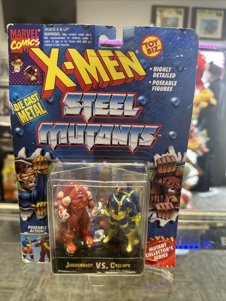ToyBiz Marvel X-men Steel Mutants Juggernaut VS Cyclops Action Figure MOC 1994
