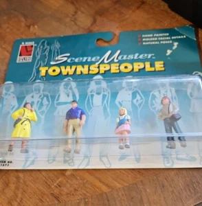 LIFE-LIKE SCENE MASTER, TOWNSPEOPLE , NEW - Picture 1 of 1