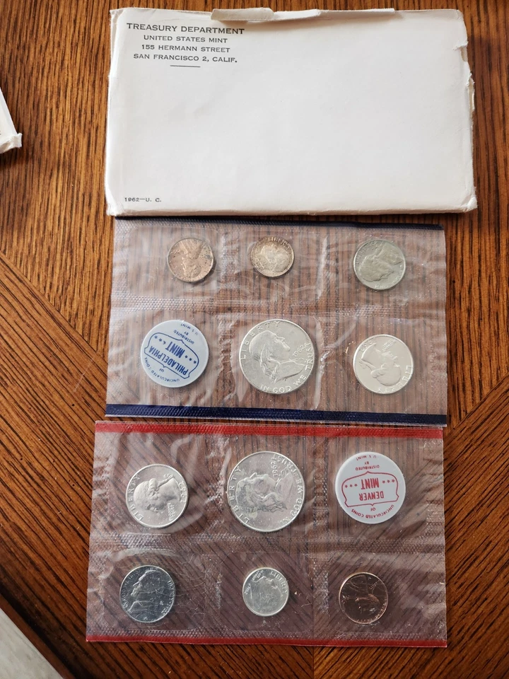 1962 U.S. Mint Set as issued by U.S. Mint.  10 coins Both "P" & "D". - Image 1 of 1