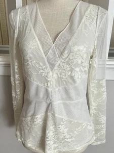 BCBGMaxAzria cremefarben cremeweiß transparent Netz Spitze tailliert Langarm Top Gr. S - Bild 1 von 9