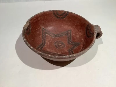 PRECOLOMBINO aprox. 900-1.200 d.C. CHIRIBAYA CERÁMICA DISEÑO ESTRELLA CUENCO CON MANGO Foto 1 de 4