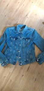 Gap Denim Jacket With Applique Size XS Preowned Vgc - Picture 1 of 6