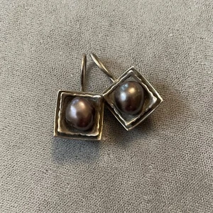 Vintage Silpada Sterling Silver Peacock Pearl Earrings - Picture 1 of 4