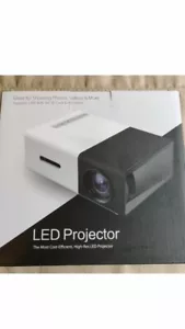 Mini Video Projector - Portable Full Color LED LCD Video Projector I1 - Picture 1 of 2