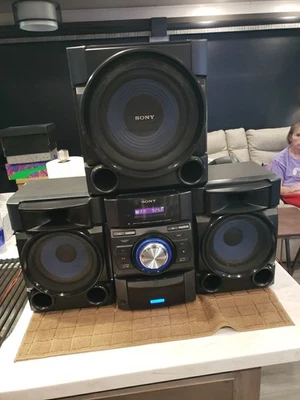 Sony MHC-EC909iP Hi-Fi System w/ 3 Speakers AM/FM/CD/iPod/iPhone Tested & Works - Image 1 of 4