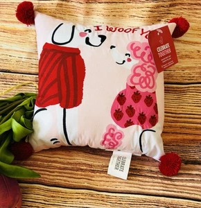 Mini cuscino Celebrate Together I Woof You cane rosa pom lancio nuovo con etichetta - Foto 1 di 12