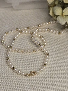 Vintage Baby Necklace Dainty Pearls Gold Beads & Gold Clasp Childrens Jewelry  - Picture 1 of 6