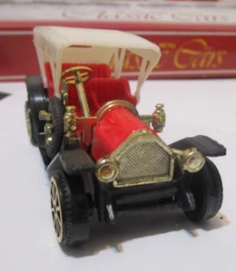 Matchbox Sized Car: Made in China S1/56 S8033 White and Red - Picture 1 of 4