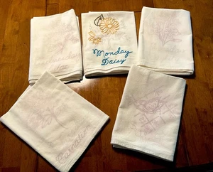 VINTAGE "WOCHENTAGE" UNFERTIG BESTICKT 5 BLUMEN MEHLSACK GESCHIRRTÜCHER - Bild 1 von 13
