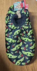 Baby Yoda (Grogu) Weihnachten flauschige Hausschuhe Socken Herren Schuhgröße L/XL 10-12 NEU - Bild 1 von 3