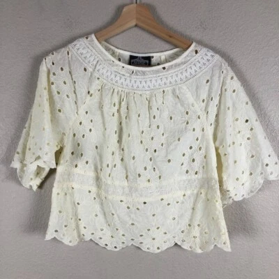 Camisa Angie Mujer Pequeña Crema Algodón Ojales Crochet Recortada Cuello Redondo Algodón Foto 1 de 4