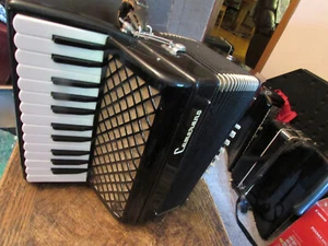 Accordion Camerano 12 bass,11.75" KB,.2/4 reeds,LM,good condition - Picture 1 of 11