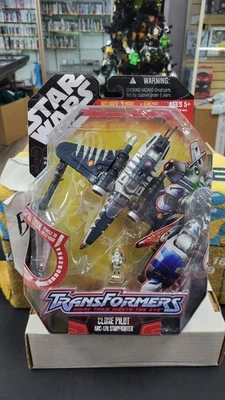 NIB 2007 CLONE PILOT ARC-170 STARFIGHTER TRANSFORMERS STAR WARS ACTION FIGURE - Image 1 of 4