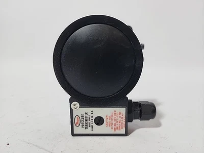 Dwyer 604A-1 Pressure Transmitter - Image 1 of 4