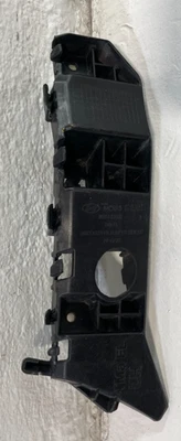 2021 - 2023 HYUNDAI SANTA FE FRONT LEFT SIDE BUMPER RETAINER BRACKET # 104370 Foto 1 de 4