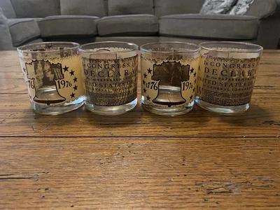 4 US Bicentennial Whiskey Low Ball Glasses Gold Rim Declaration of Independence - Image 1 of 2