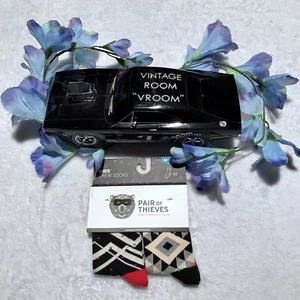 Pair of Thieves NWT 2 Pairs Crew Socks Kids M (4-8 years) - Picture 1 of 5