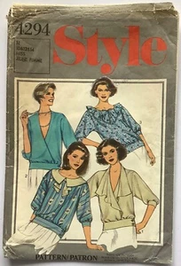 Stil 4294 - Set Tops, Kimonoärmel, Ausschnitt Optionen ungeschnittenes Muster - 10 12 14 - Bild 1 von 3