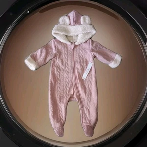 NWT Tahari Baby Sweater Jumpsuit Girl 6-9M Sherpa Hooded Mauve Zip Snowsuit  - Picture 1 of 12