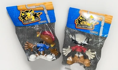 Figura de juguete de plástico con nombre en clave para niños de al lado Foto 1 de 4