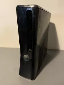 Microsoft Xbox 360 Slim Console Only For Parts Or Repair Untested See Pictures - Bild 1 von 7
