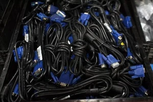 50 x Male VGA to Male VGA 6FT Cables 15 Pin USED Free SHIPPING - Bild 1 von 1