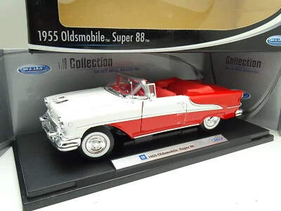 WELLY 1/18 - Oldsmobile Super 88 1955 Bianco E Rosso - Immagine 1 di 2