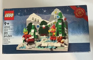 LEGO Seasonal: Winter Elves Scene 40564 - New & Sealed - Box Damage - Picture 1 of 2