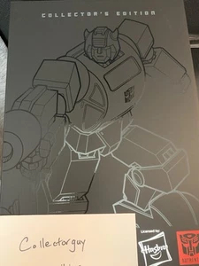 robosen Transformers bumblebee G1 Auto Converting Collectors Edition In Hand ! - Picture 1 of 14