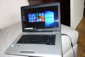 Toshiba Satellite Pro L450K 2GB RAM 250GB HDD Windows 10 Laptop - Picture 1 of 15